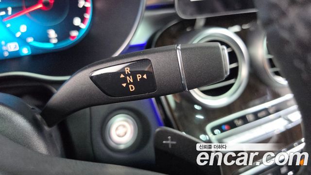 Mercedes-Benz GLC-Class 2020 — photo 12
