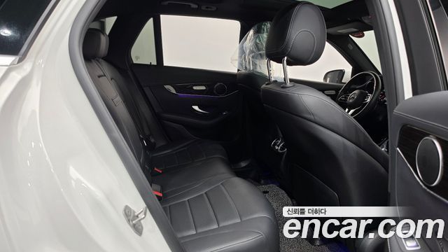 Mercedes-Benz GLC-Class 2020 — photo 17