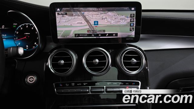 Mercedes-Benz GLC-Class 2020 — photo 18