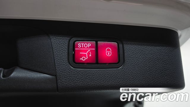 Mercedes-Benz GLC-Class 2020 — photo 24