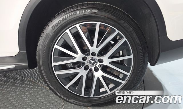 Mercedes-Benz GLC-Class 2020 — photo 7