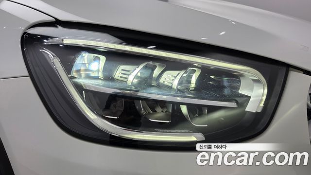 Mercedes-Benz GLC-Class 2020 — photo 8