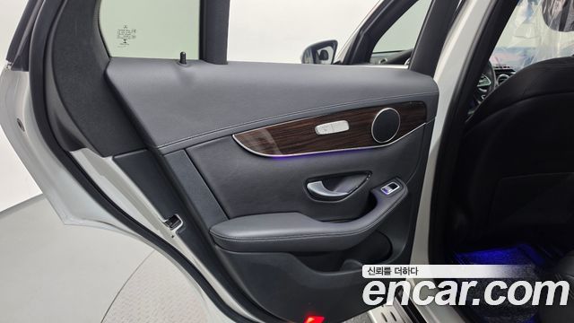 Mercedes-Benz GLC-Class 2020 — photo 15