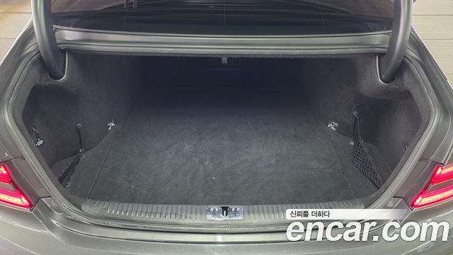 Genesis G90 2019 — photo 13