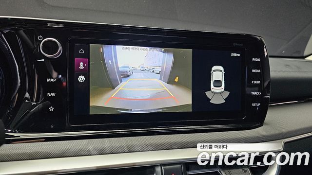 Kia K5 2023 — photo 21