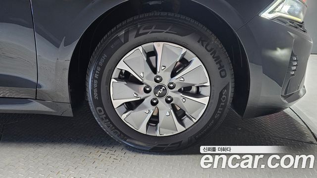Kia K5 2023 — photo 7