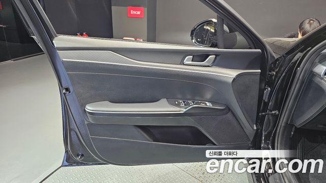 Kia K5 2023 — photo 14