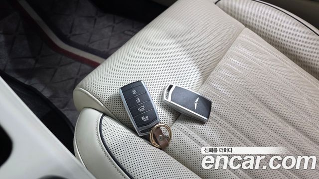 Genesis G90 2022 — photo 34