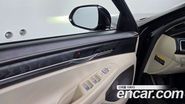 Genesis G90 2022 — photo 41