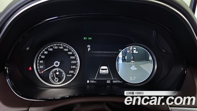 Genesis GV70 2022 — photo 11
