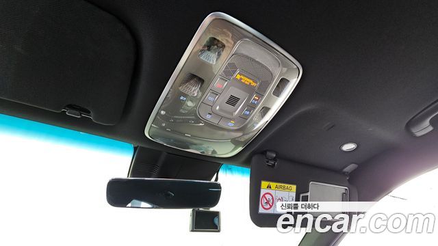 Genesis GV70 2022 — photo 24