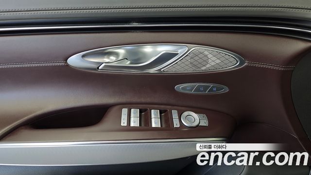 Genesis GV70 2022 — photo 27