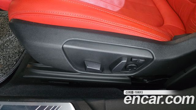 BMW 1-Series 2022 — photo 25