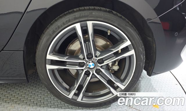 BMW 1-Series 2022 — photo 7