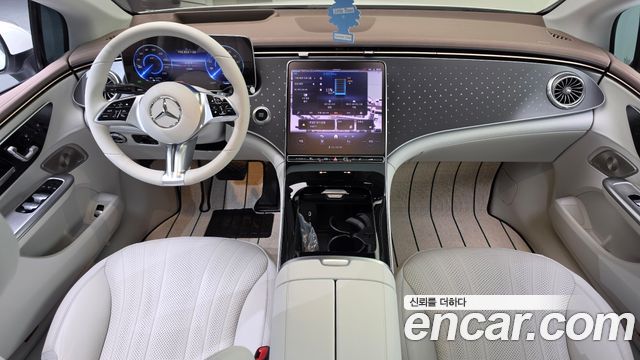 Mercedes-Benz EQE 2023 — photo 10