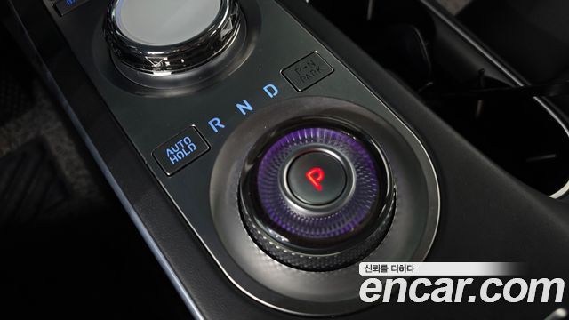 Genesis GV70 2023 — photo 12