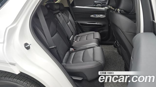 Genesis GV70 2023 — photo 17