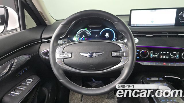 Genesis GV70 2023 — photo 19