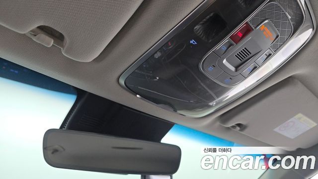 Genesis GV70 2023 — photo 25