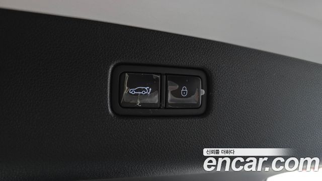 Genesis GV70 2023 — photo 26