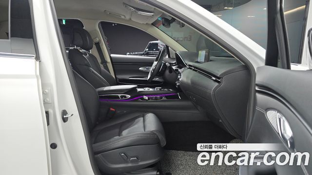 Genesis GV70 2023 — photo 16