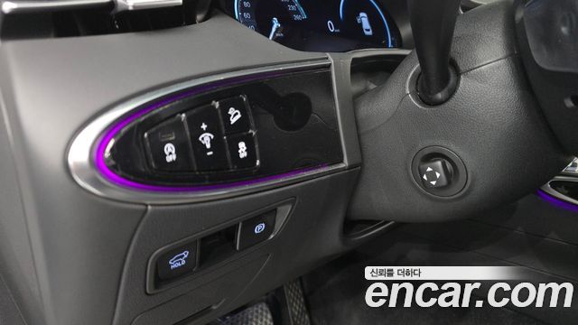 Genesis GV70 2023 — photo 28