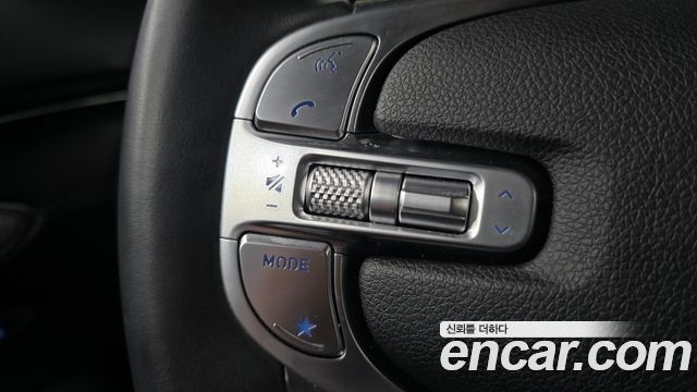 Genesis GV70 2023 — photo 31