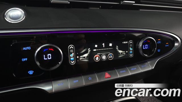 Genesis GV70 2023 — photo 33