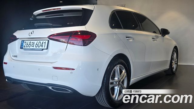 Mercedes-Benz A-Class 2025 — photo 2