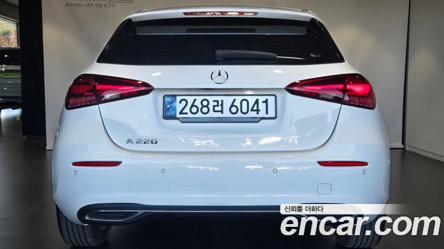 Mercedes-Benz A-Class 2025 — photo 4