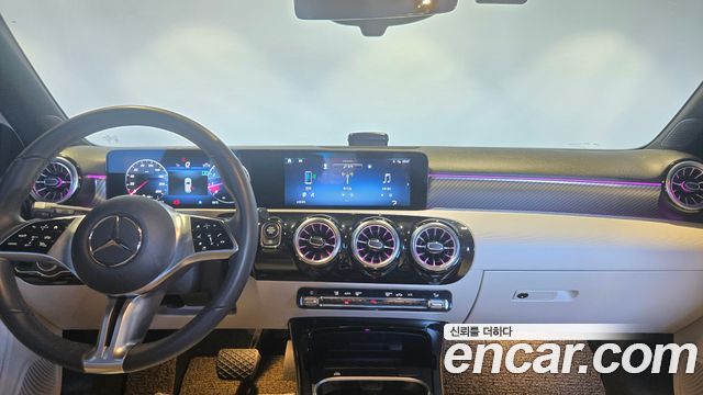 Mercedes-Benz A-Class 2025 — photo 7