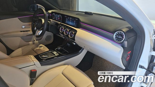 Mercedes-Benz A-Class 2025 — photo 13