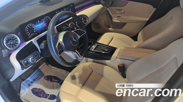 Mercedes-Benz A-Class 2025 — photo 14