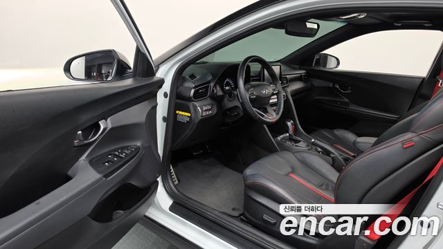 Hyundai Veloster 2019 — photo 13