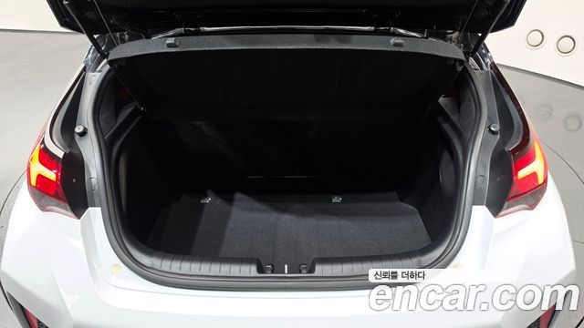 Hyundai Veloster 2019 — photo 23