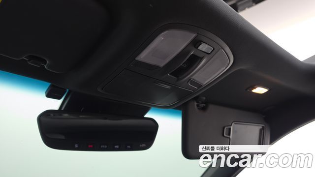 Hyundai Veloster 2019 — photo 26