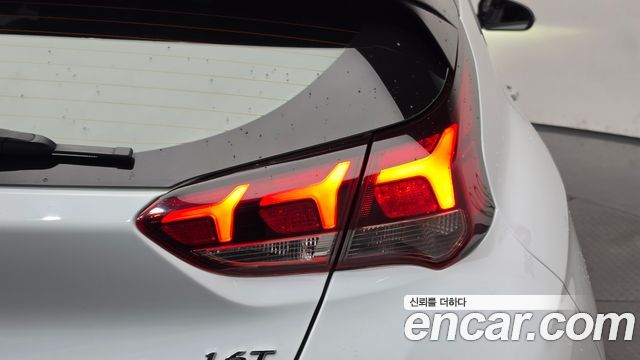 Hyundai Veloster 2019 — photo 9