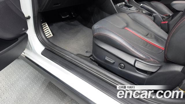 Hyundai Veloster 2019 — photo 33