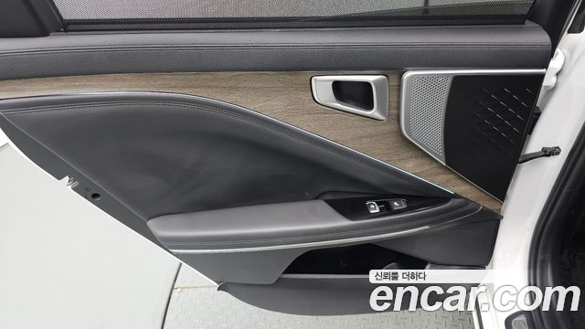 Kia K8 2023 — photo 15
