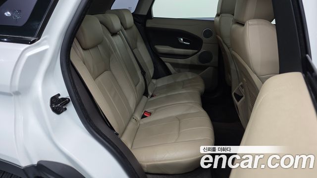 Land Rover Range Rover Evoque 2017 — photo 12
