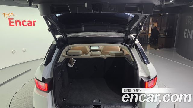 Land Rover Range Rover Evoque 2017 — photo 20