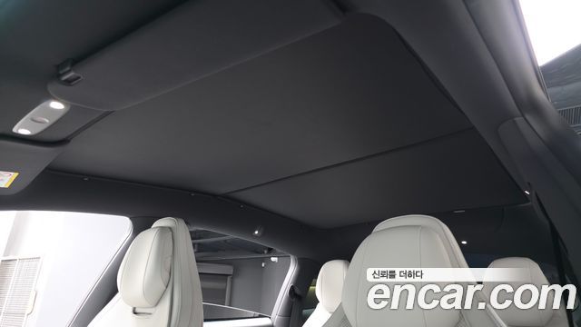 Tesla Model Y 2026 — photo 22
