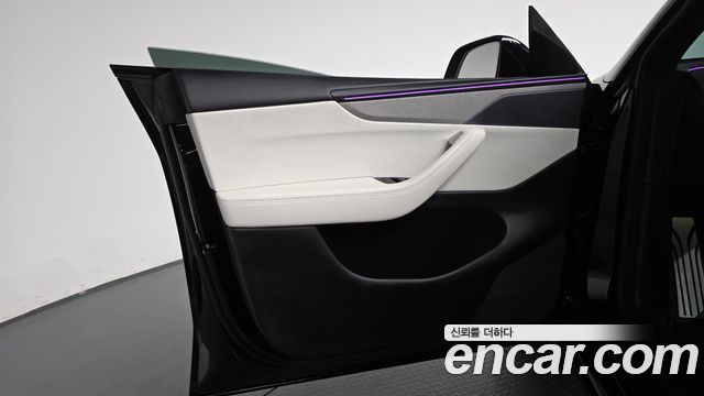 Tesla Model Y 2026 — photo 14