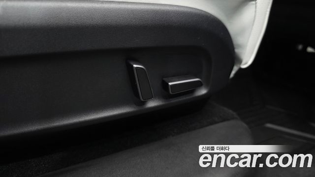 Tesla Model Y 2026 — photo 27