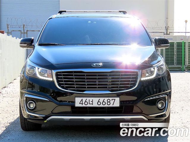 Kia Canival 2018 — photo 1