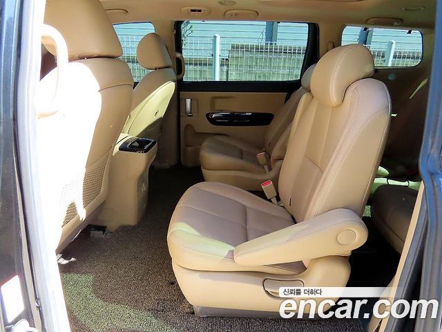 Kia Canival 2018 — photo 6
