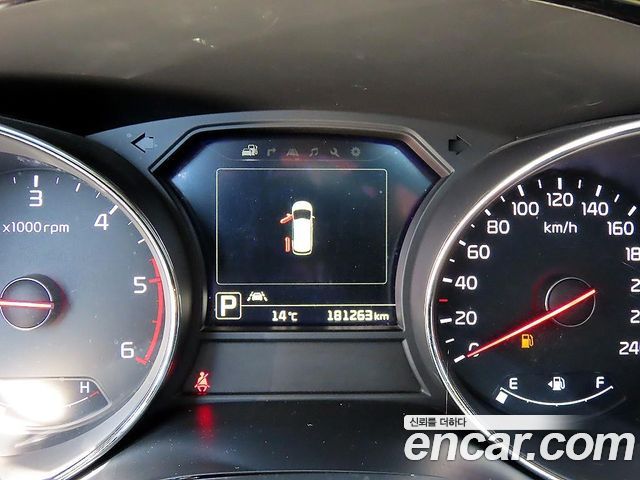 Kia Canival 2018 — photo 10