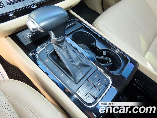 Kia Canival 2018 — photo 11