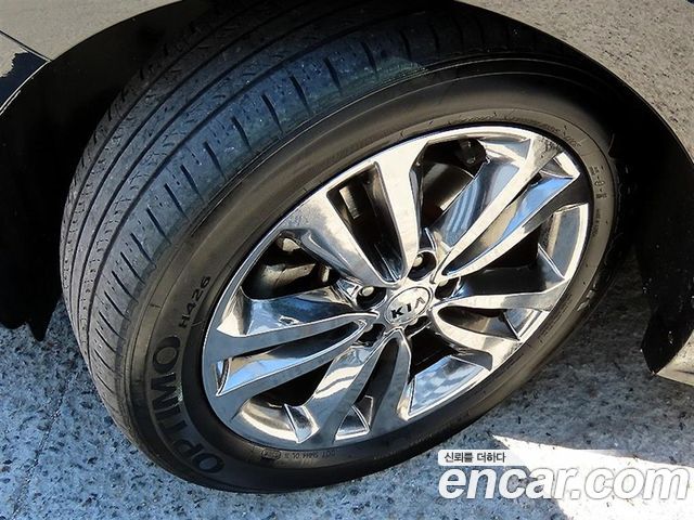 Kia Canival 2018 — photo 20