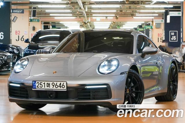 Porsche 911 2021 — photo 5